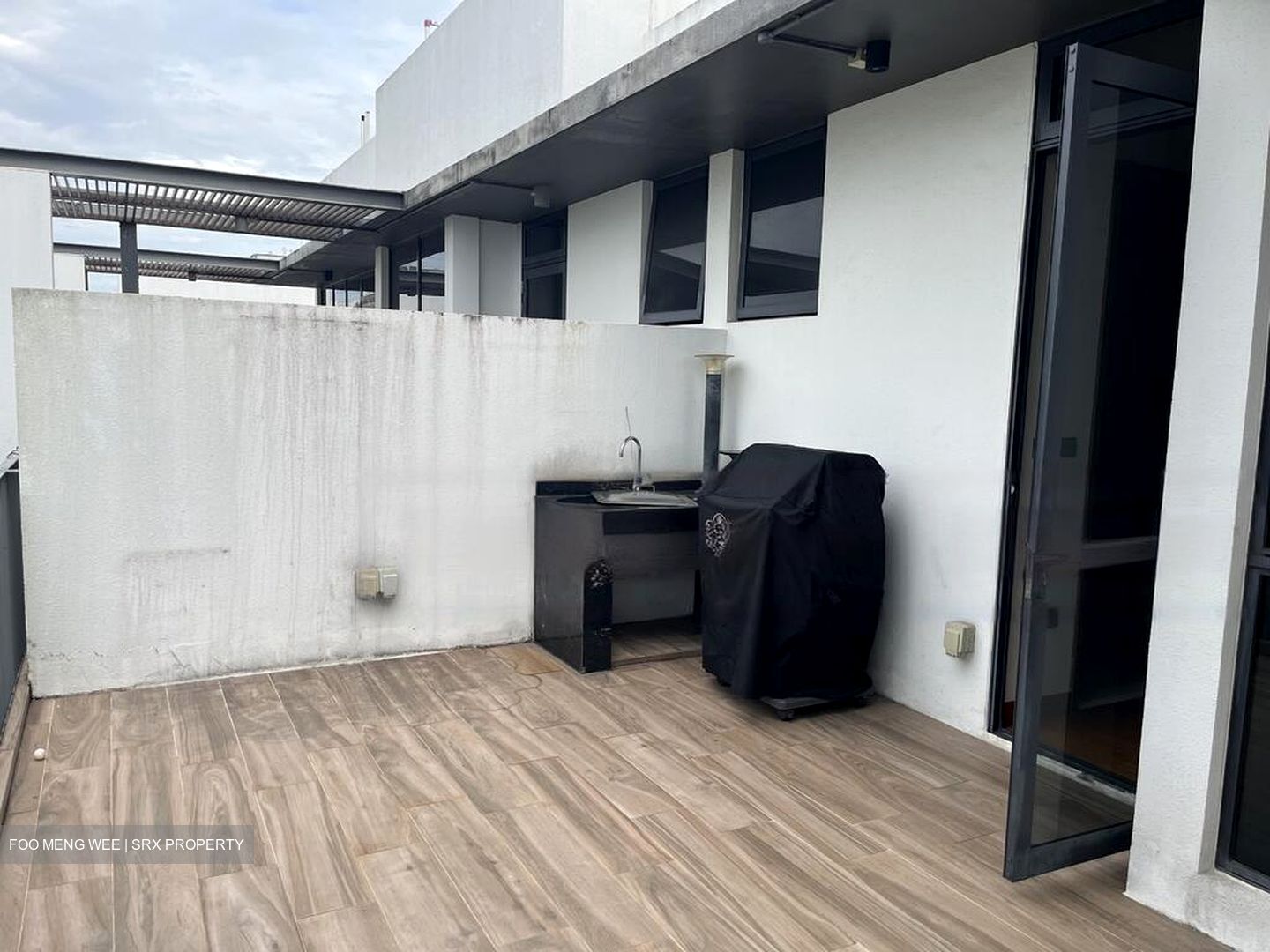 Sunrise Avenue (D28), Terrace #480021751